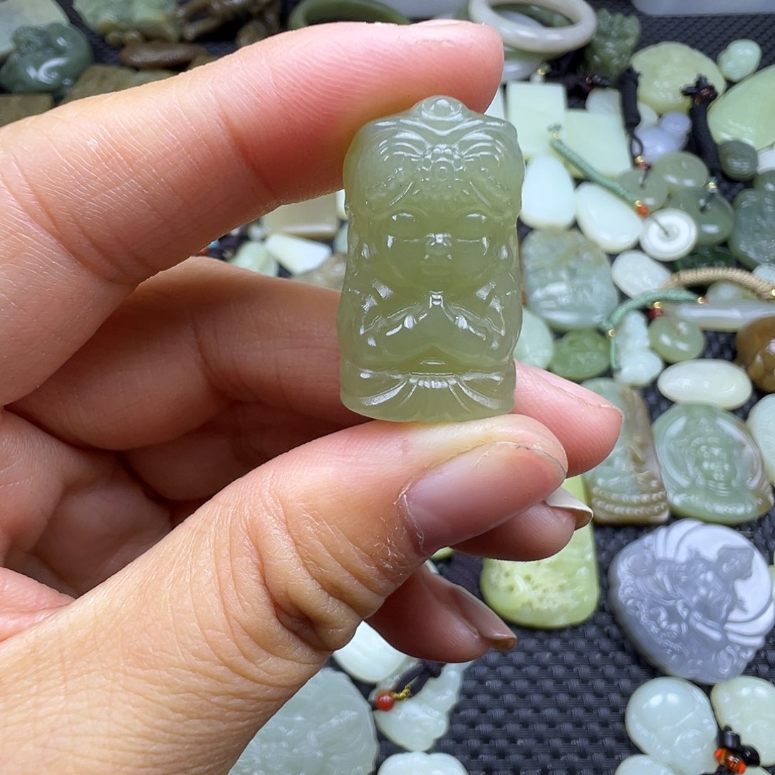 和田玉未镶嵌颈饰卡28