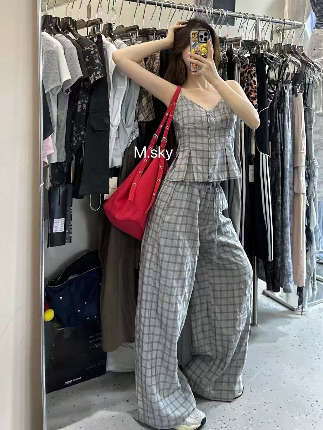 随机服饰一件