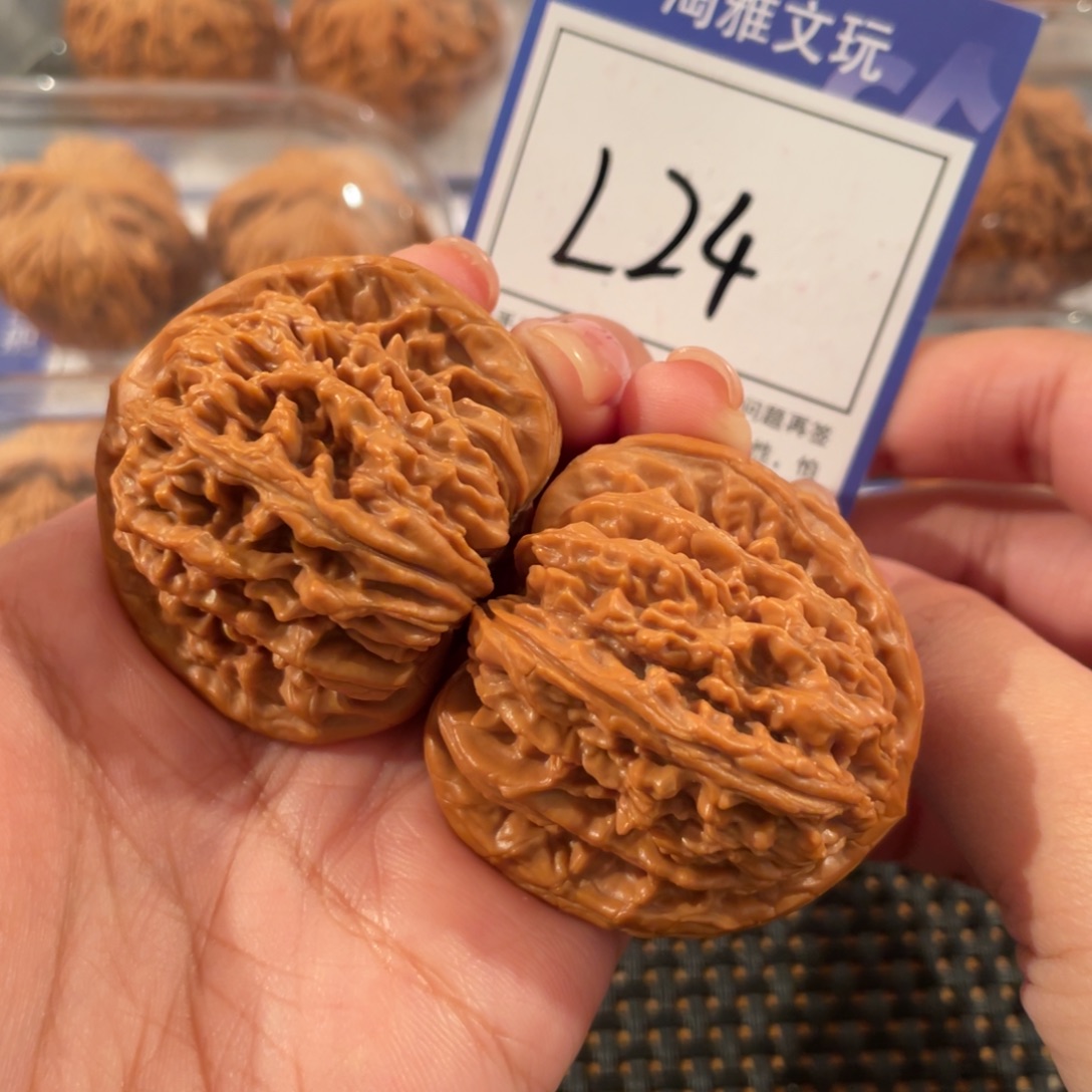 文玩核桃把件L24 四座楼 44