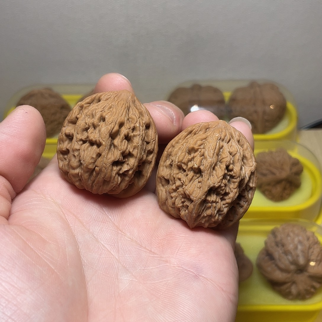文玩核桃吊坠37尺麦穗虎头