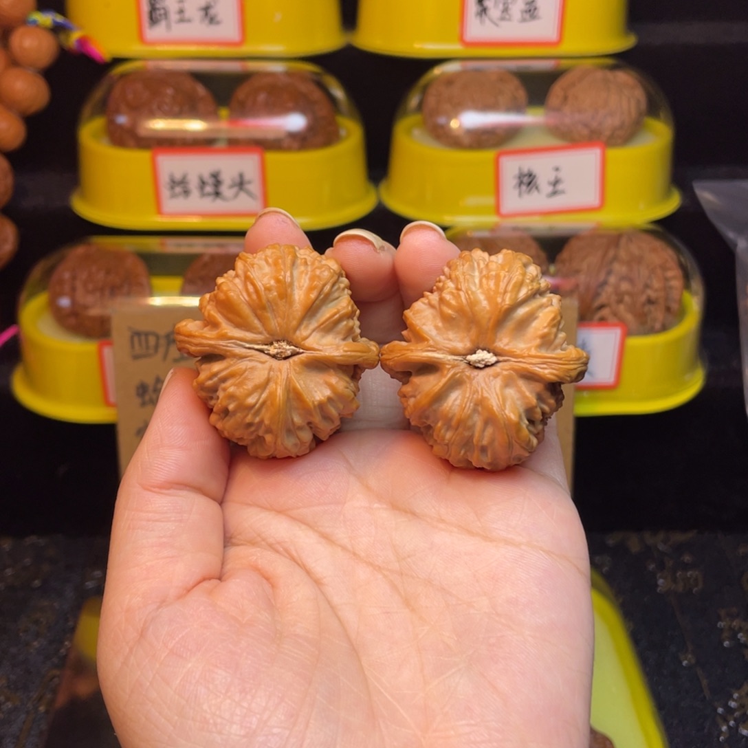 文玩核桃把件三角白37