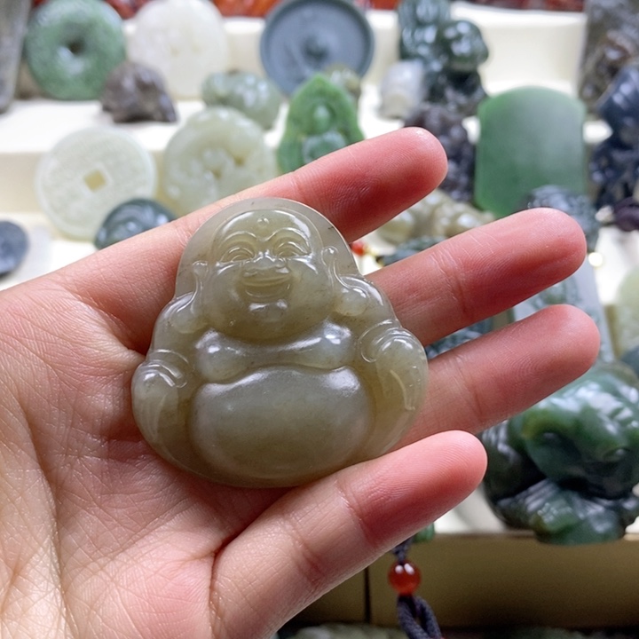 和田玉颈饰未镶嵌人**故