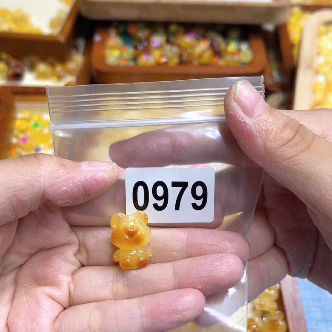 琥珀颈饰未镶嵌蜜蜡