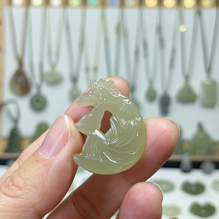 和田玉颈饰未镶嵌