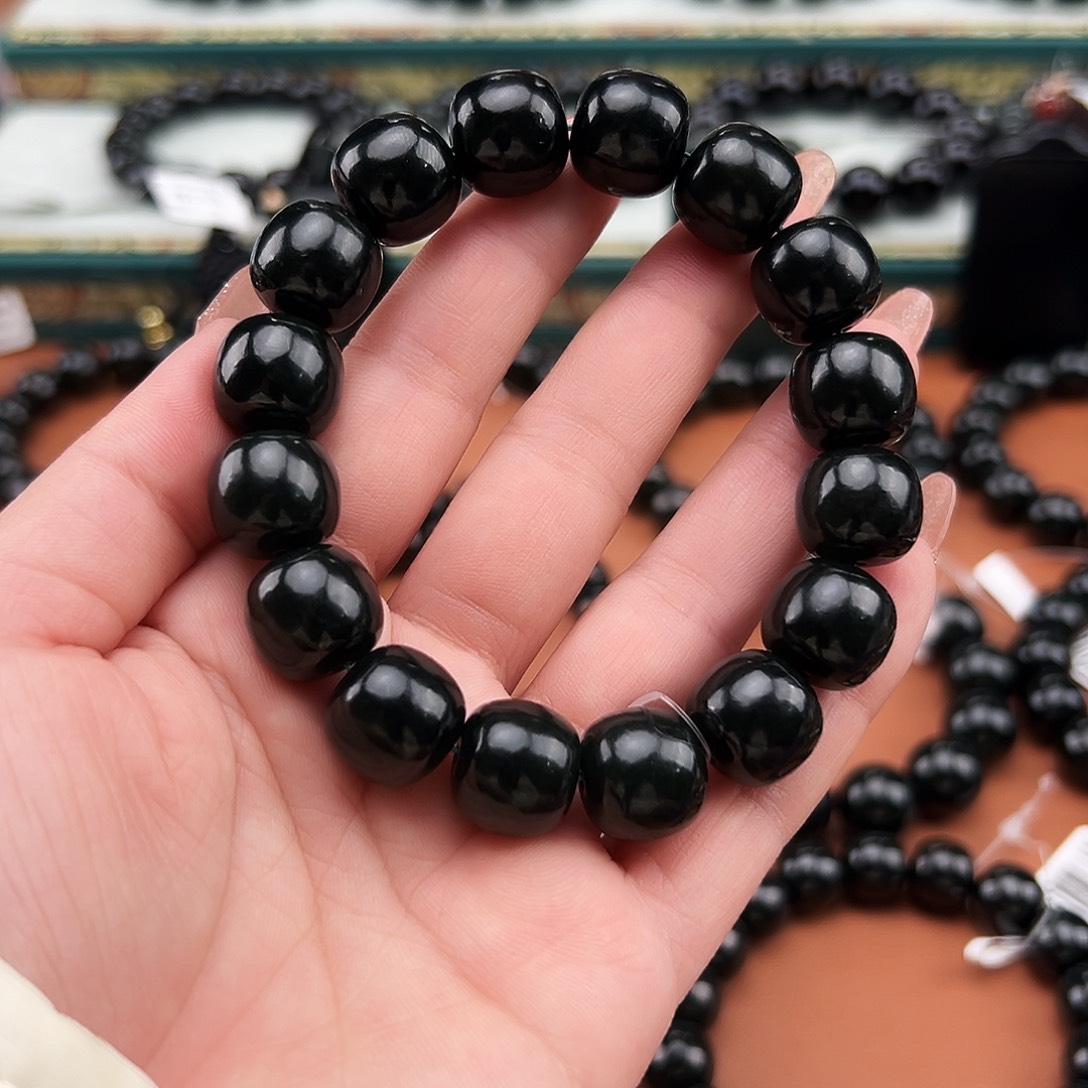 和田玉未镶嵌手串