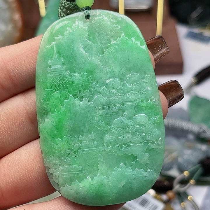 翡翠未镶嵌颈饰挂件