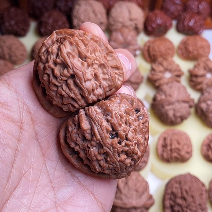 【闪购商品】文玩核桃吊坠V**n39三角白