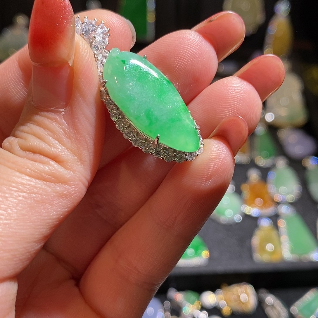 颈饰银S925镶嵌翡翠天然翡翠