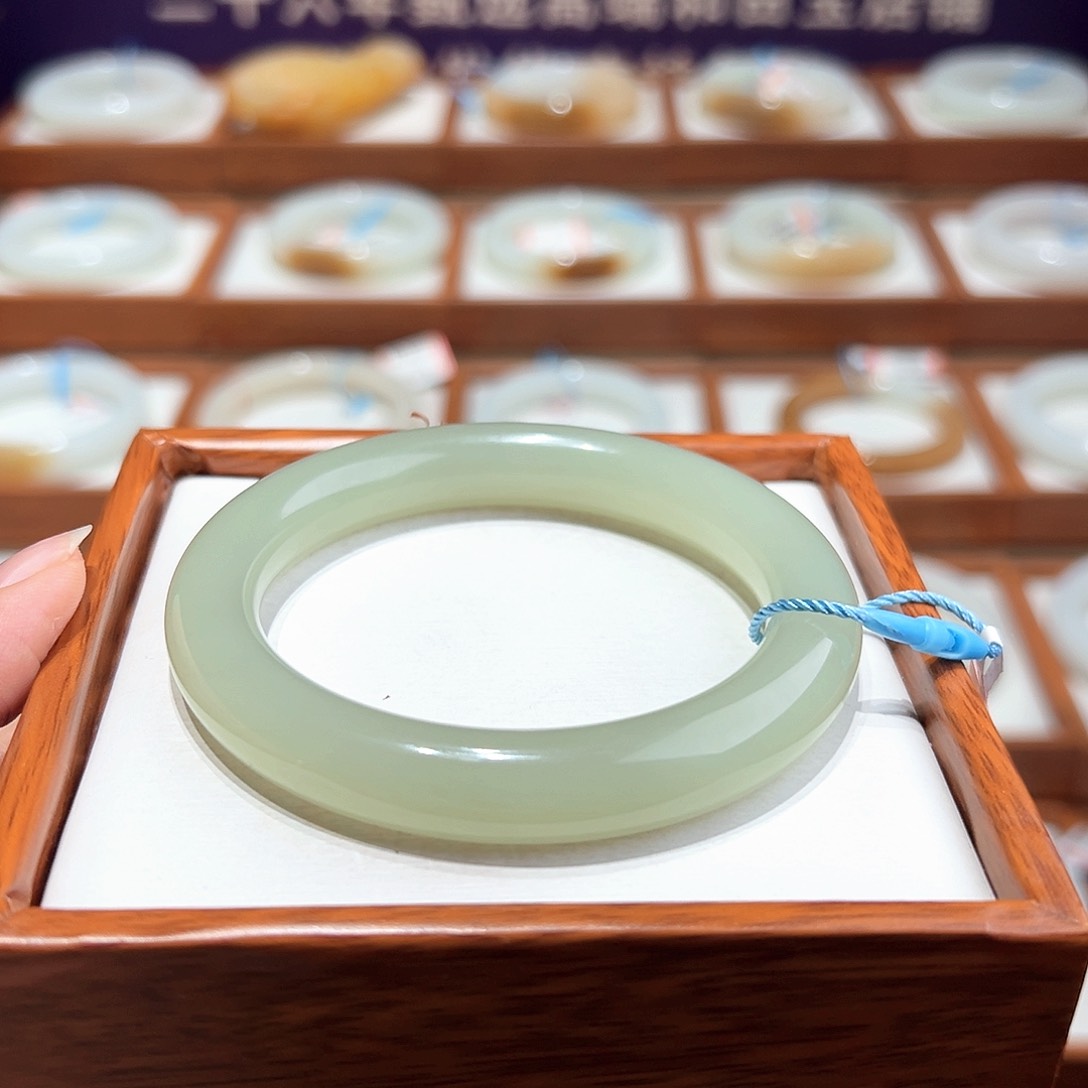 和田玉手镯57/58未镶嵌