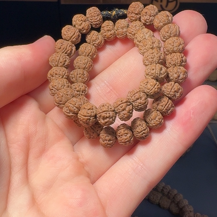 薄***辣金刚菩提吊坠凹底梅花手持