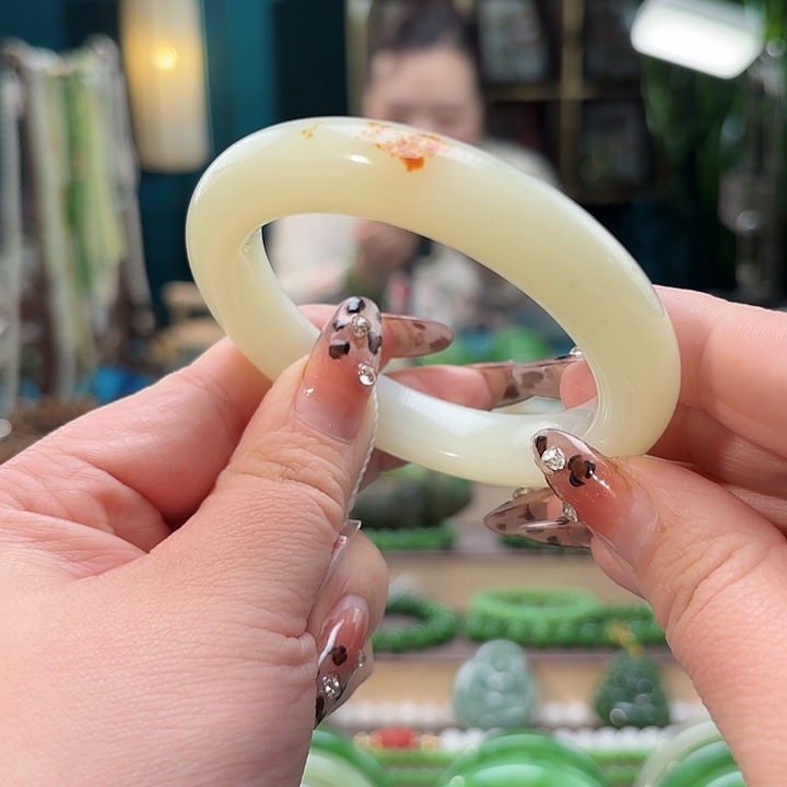 和田玉手镯未镶嵌梧***儿