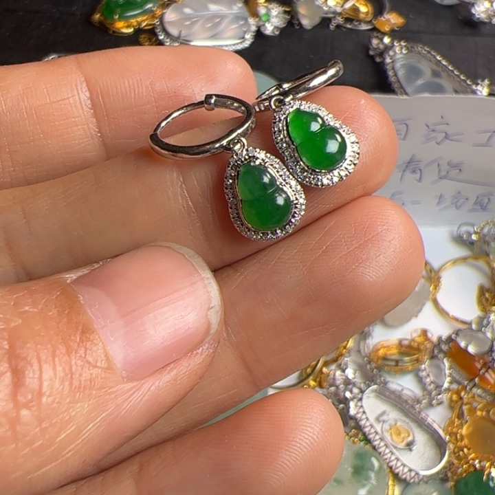 翡翠耳饰18K金镶嵌翡翠吊坠项链