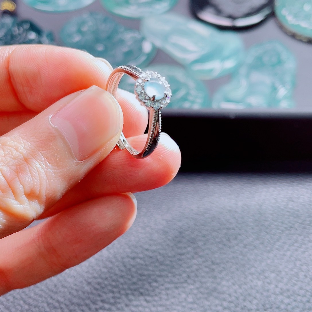 翡翠颈饰未镶嵌88888888