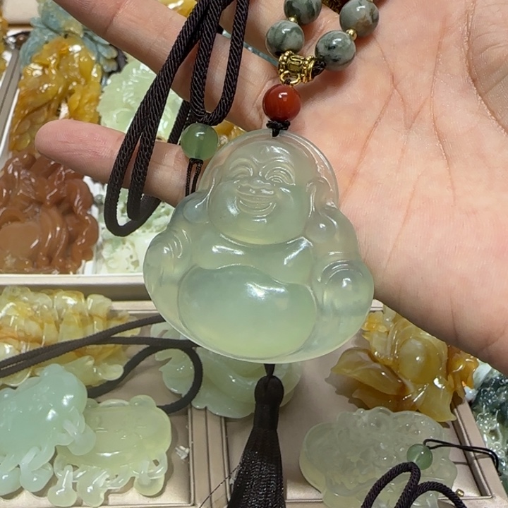 蛇纹石玉吊坠未镶嵌