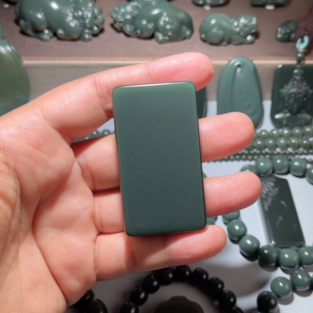 和田玉颈饰未镶嵌顾***你