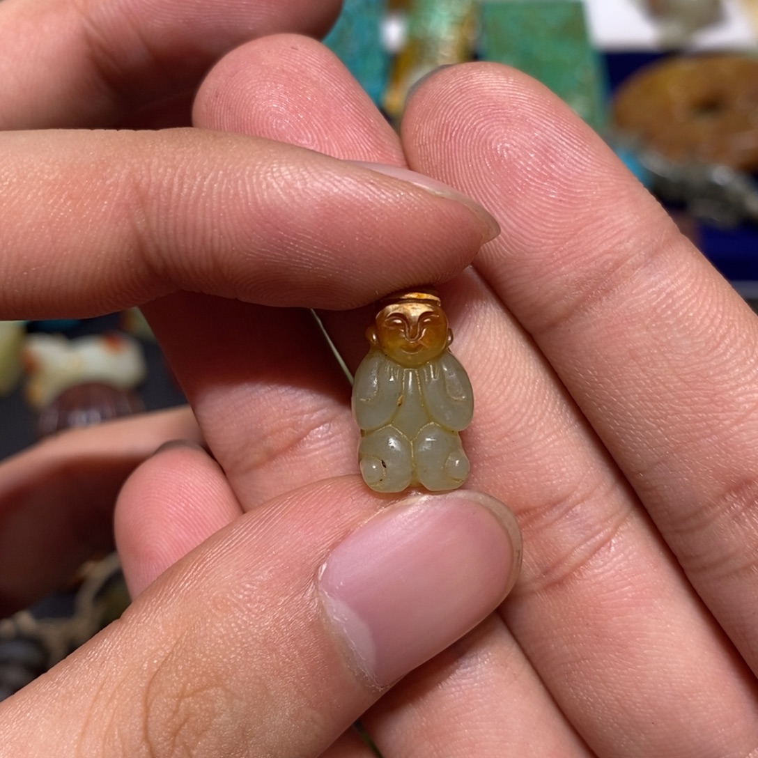 -***了和田玉未镶嵌颈饰