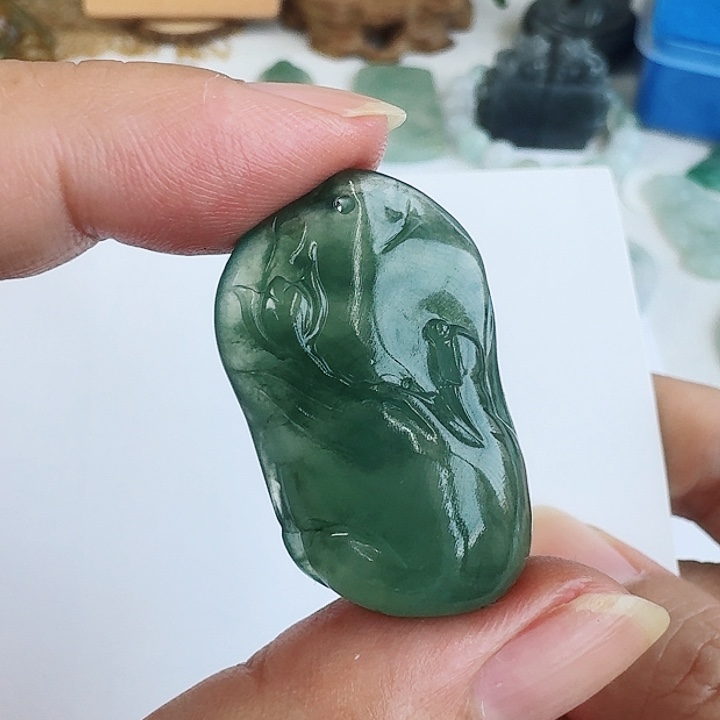 定制翡翠未镶嵌挂件