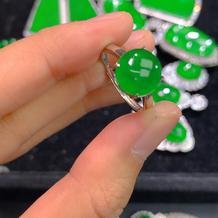 翡翠戒指银S925镶嵌一个