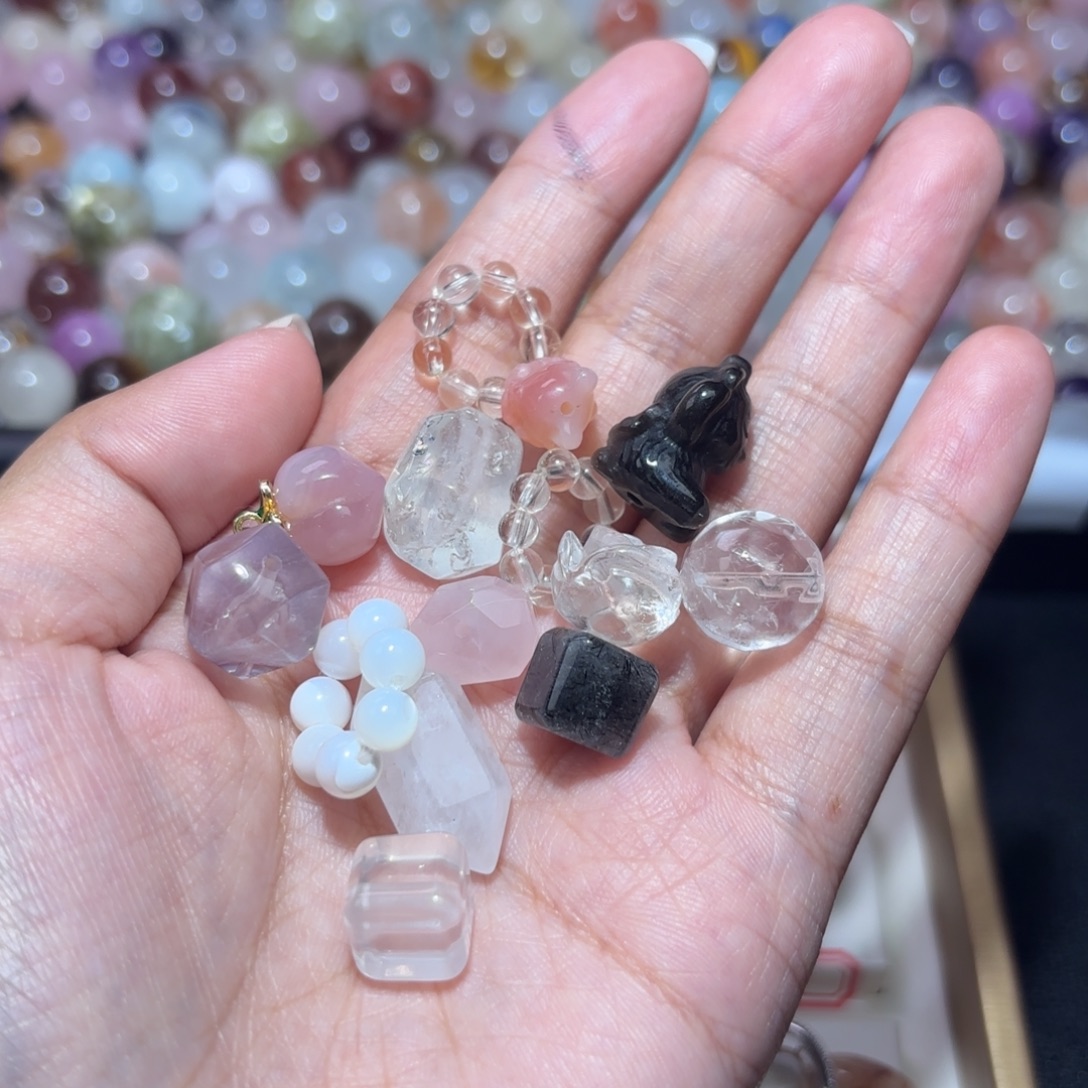 未镶嵌水晶手链随机