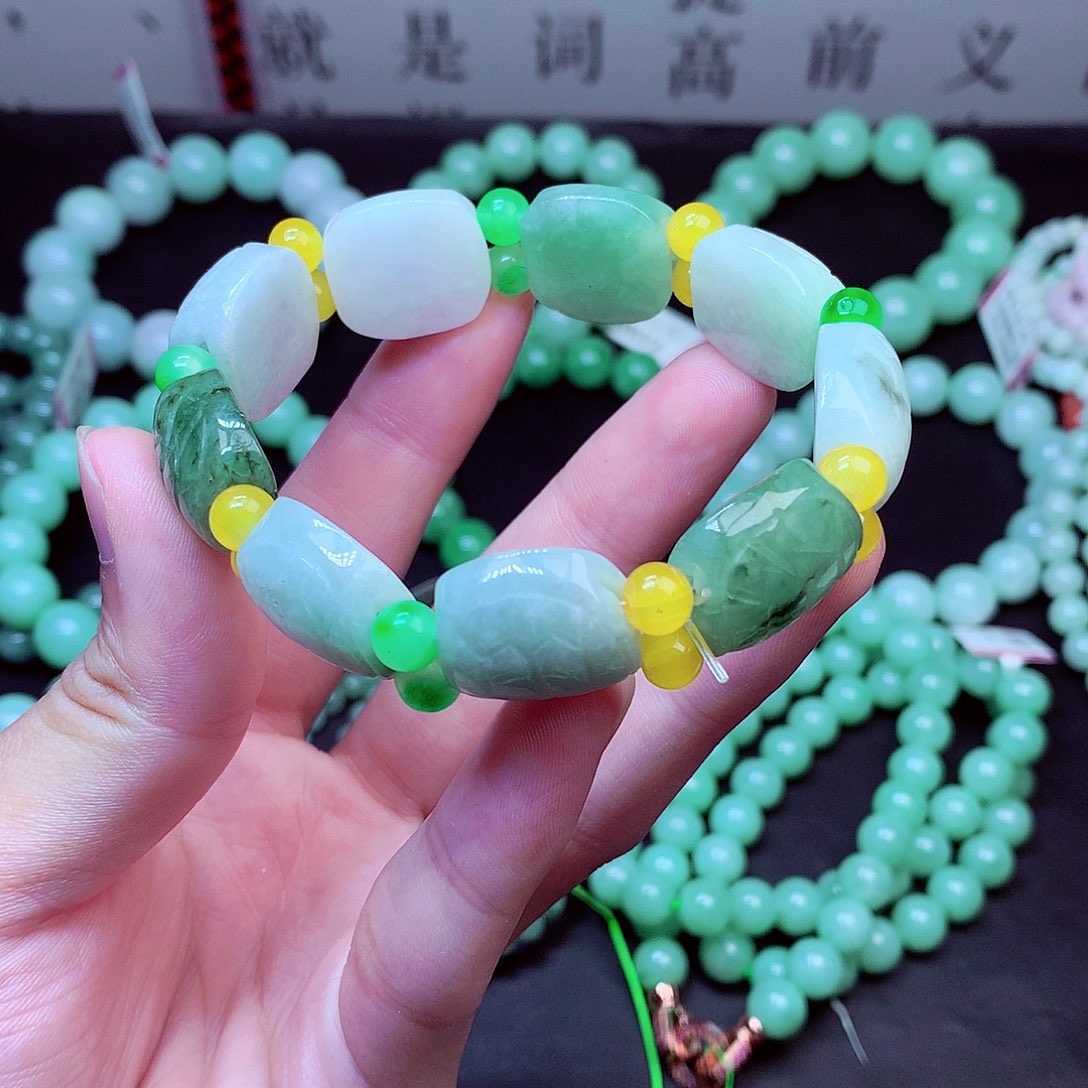 翡翠未镶嵌毛衣链