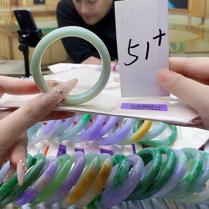 翡翠未镶嵌手镯oo