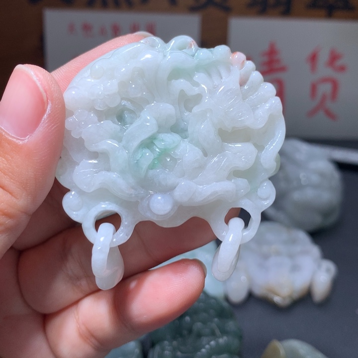 翡翠未镶嵌颈饰保真天然A货翡翠