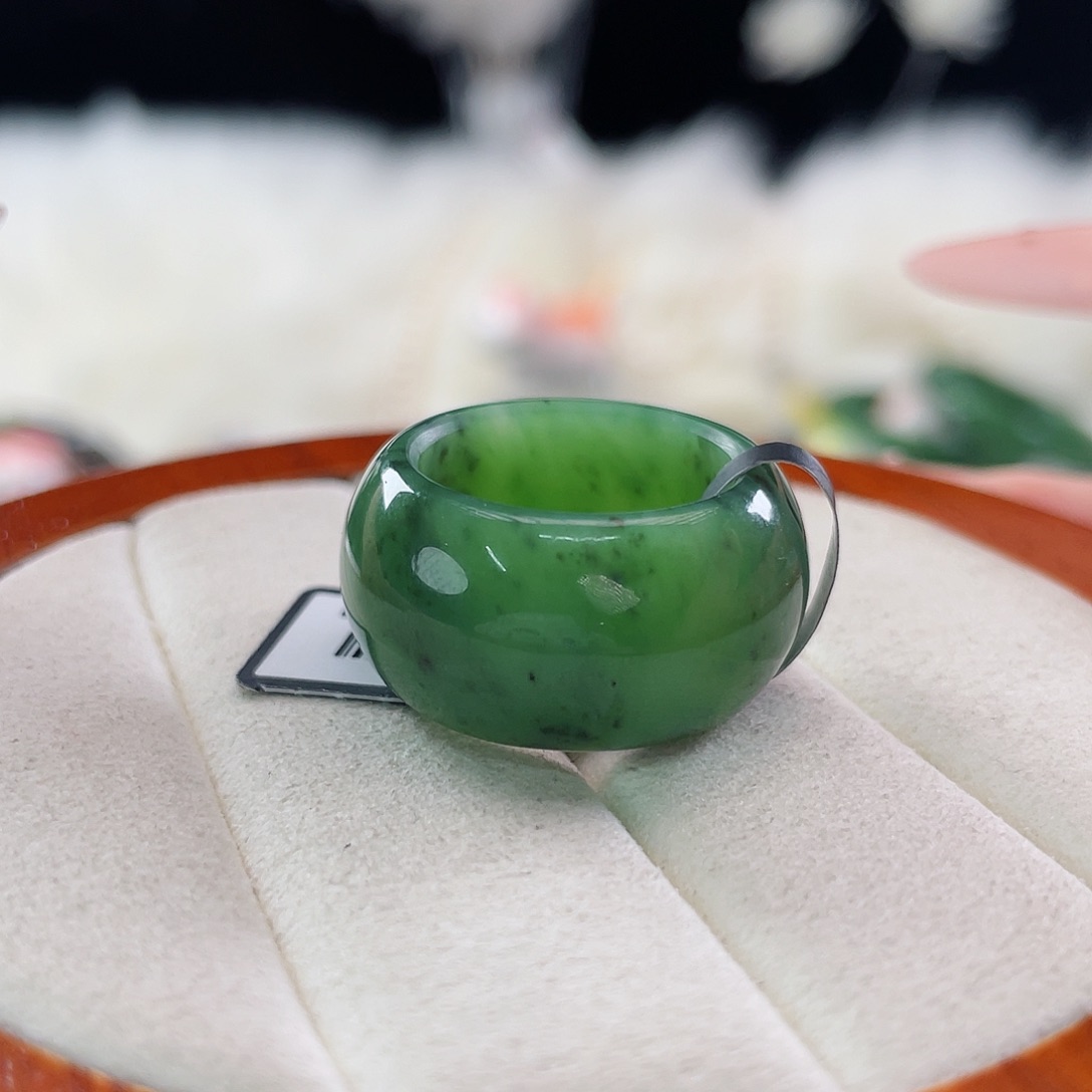 和田玉未镶嵌戒指l43。碧玉墩墩 17。不退换