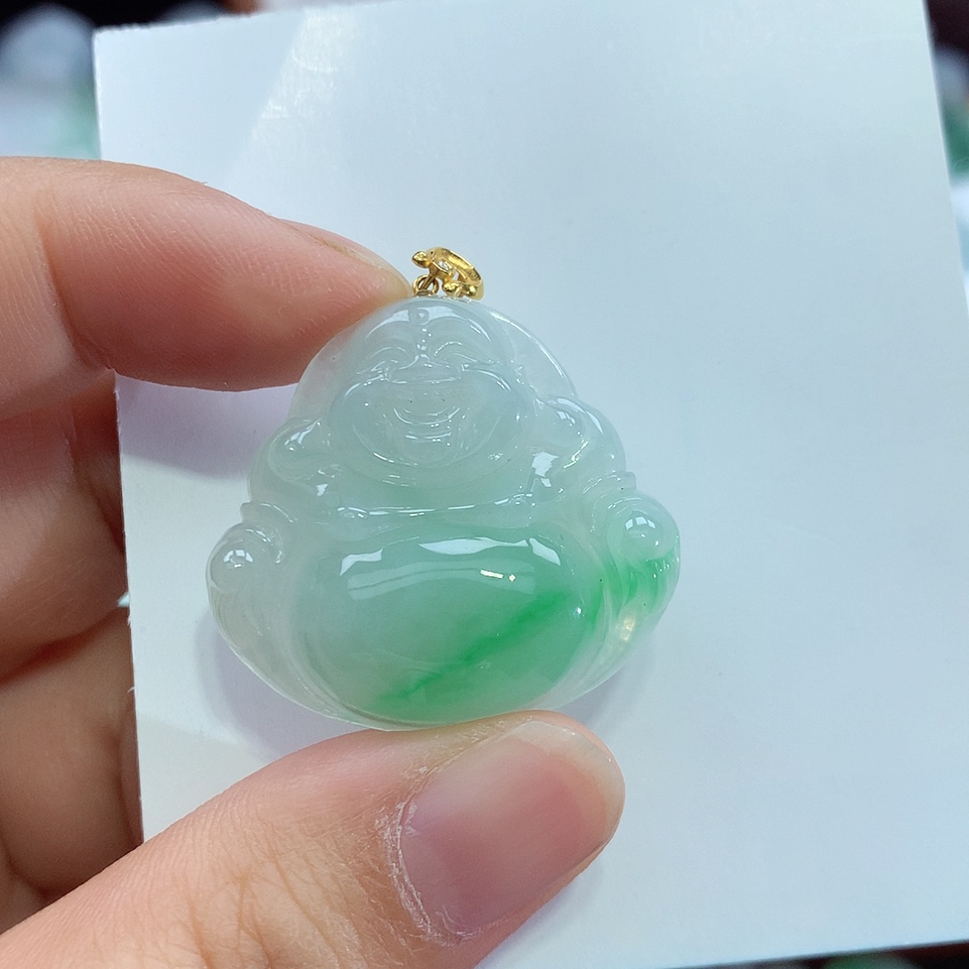 翡翠18K金镶嵌颈饰佛