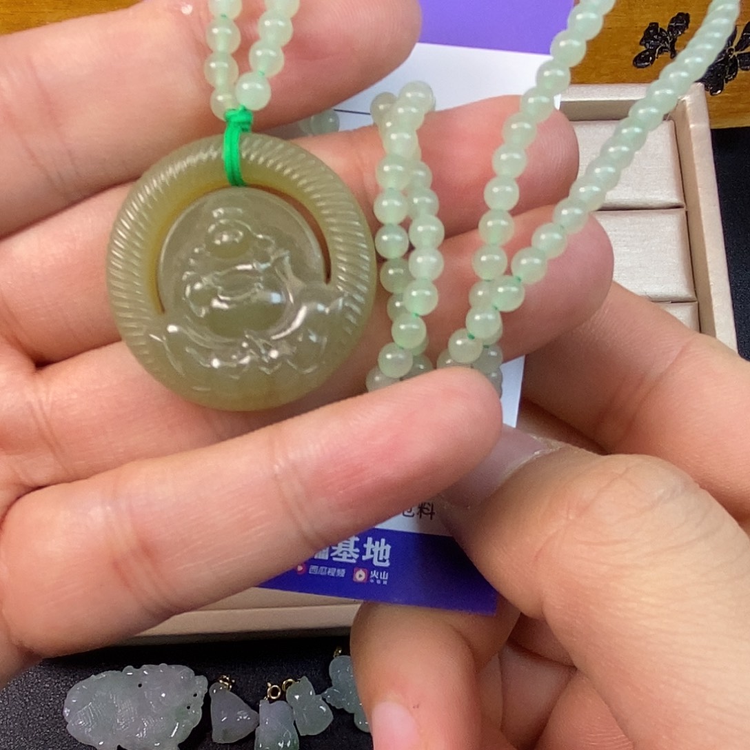 和田玉（糖玉）未镶嵌颈饰