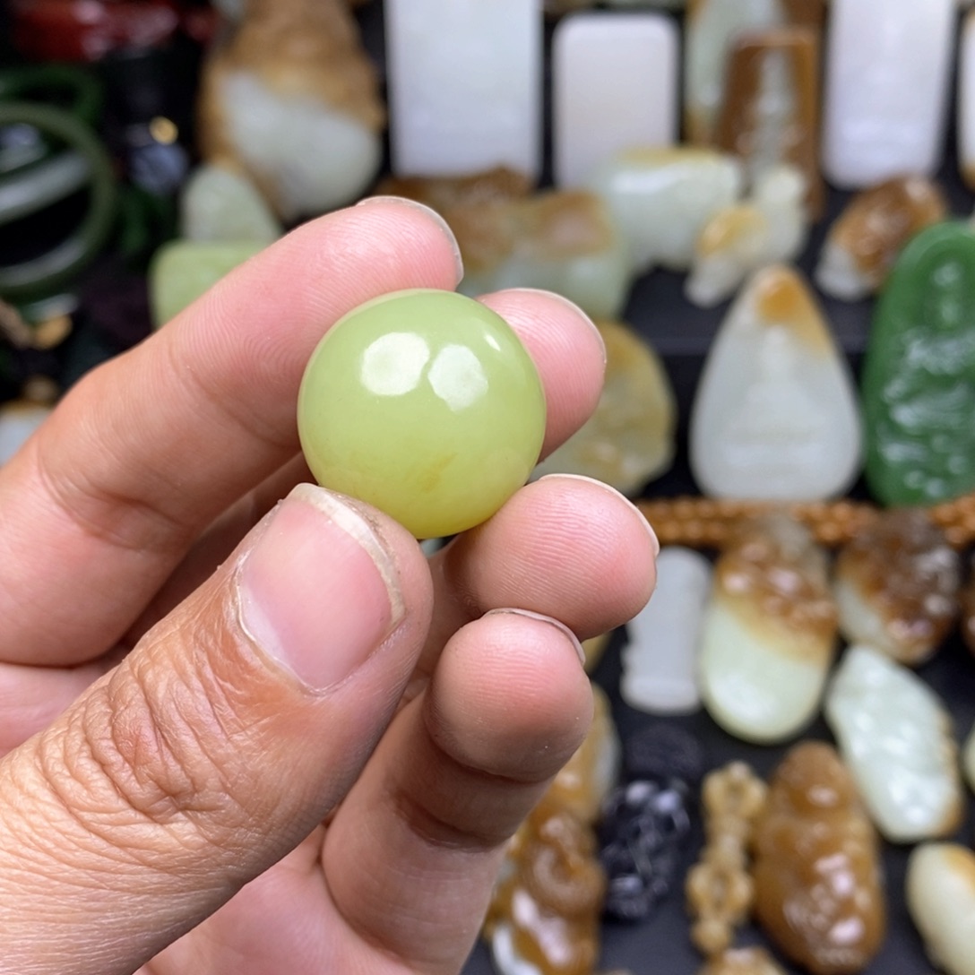 和田玉吊坠未镶嵌W***子