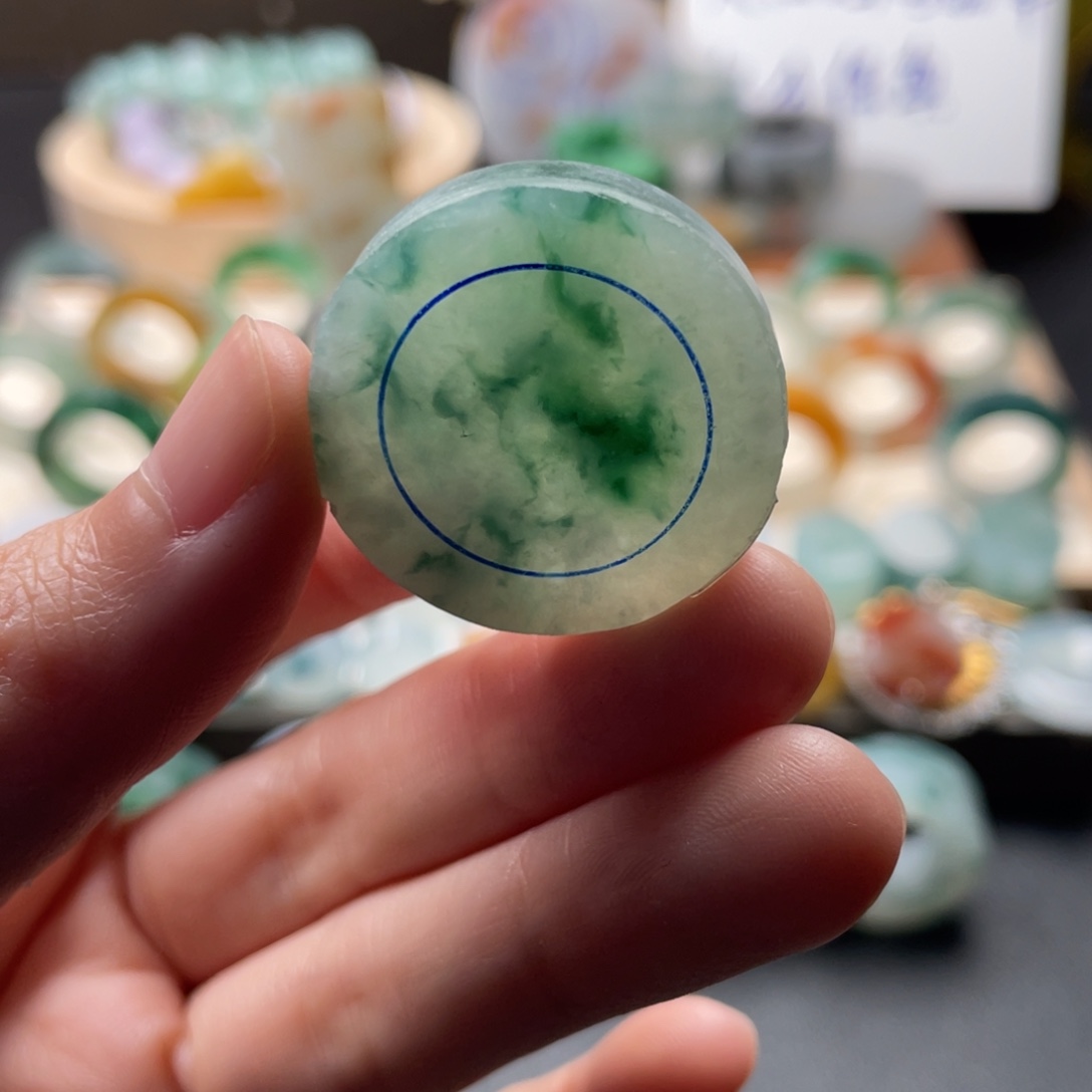 定制翡翠未镶嵌翡翠