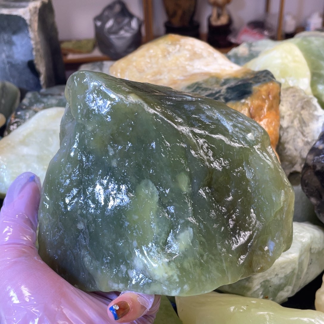 蛇纹石玉未镶嵌中国四大名玉简易