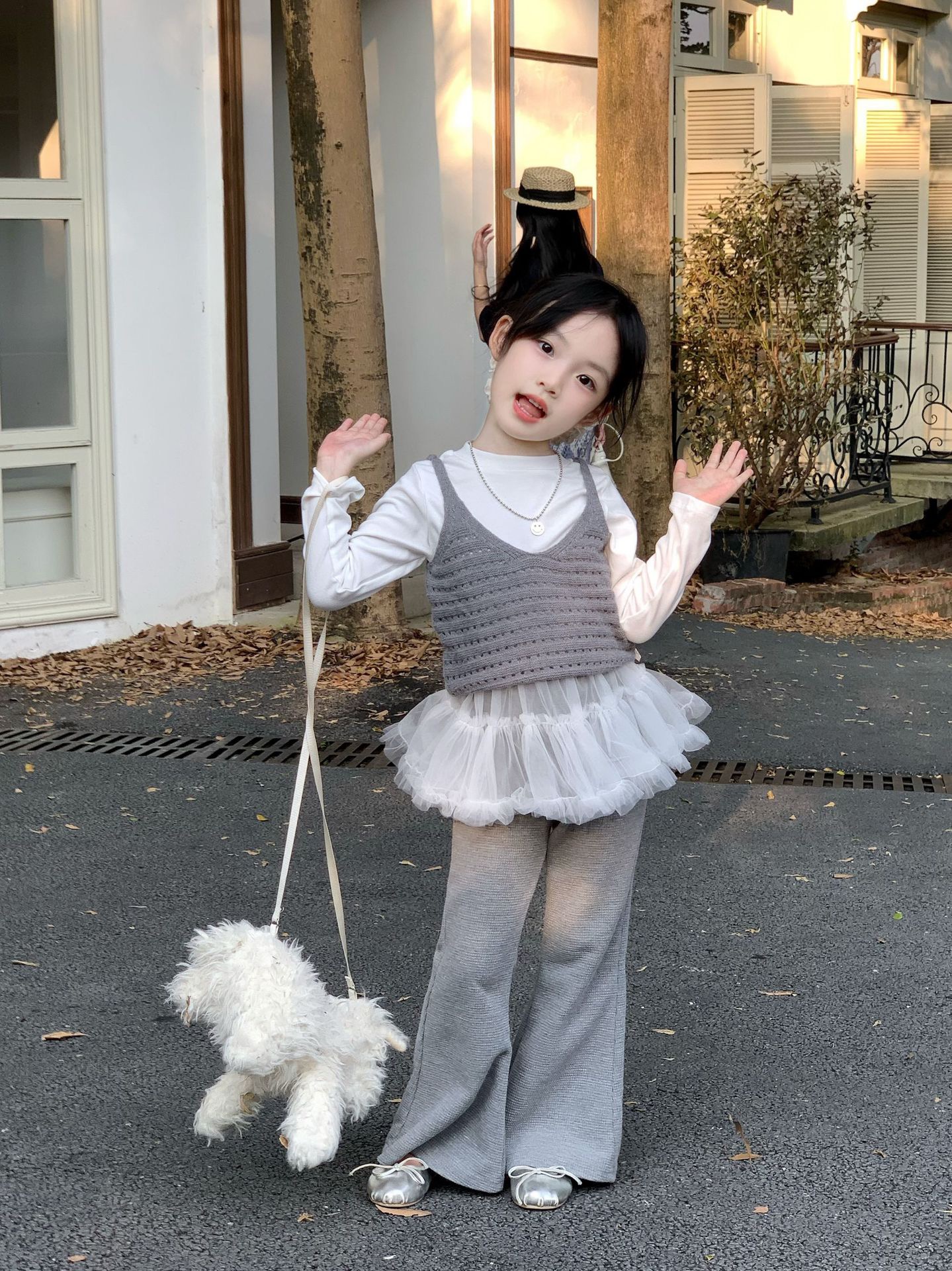 女童套装2025秋季新款韩版针织吊带背心蕾丝打底衫喇叭裤三件套潮