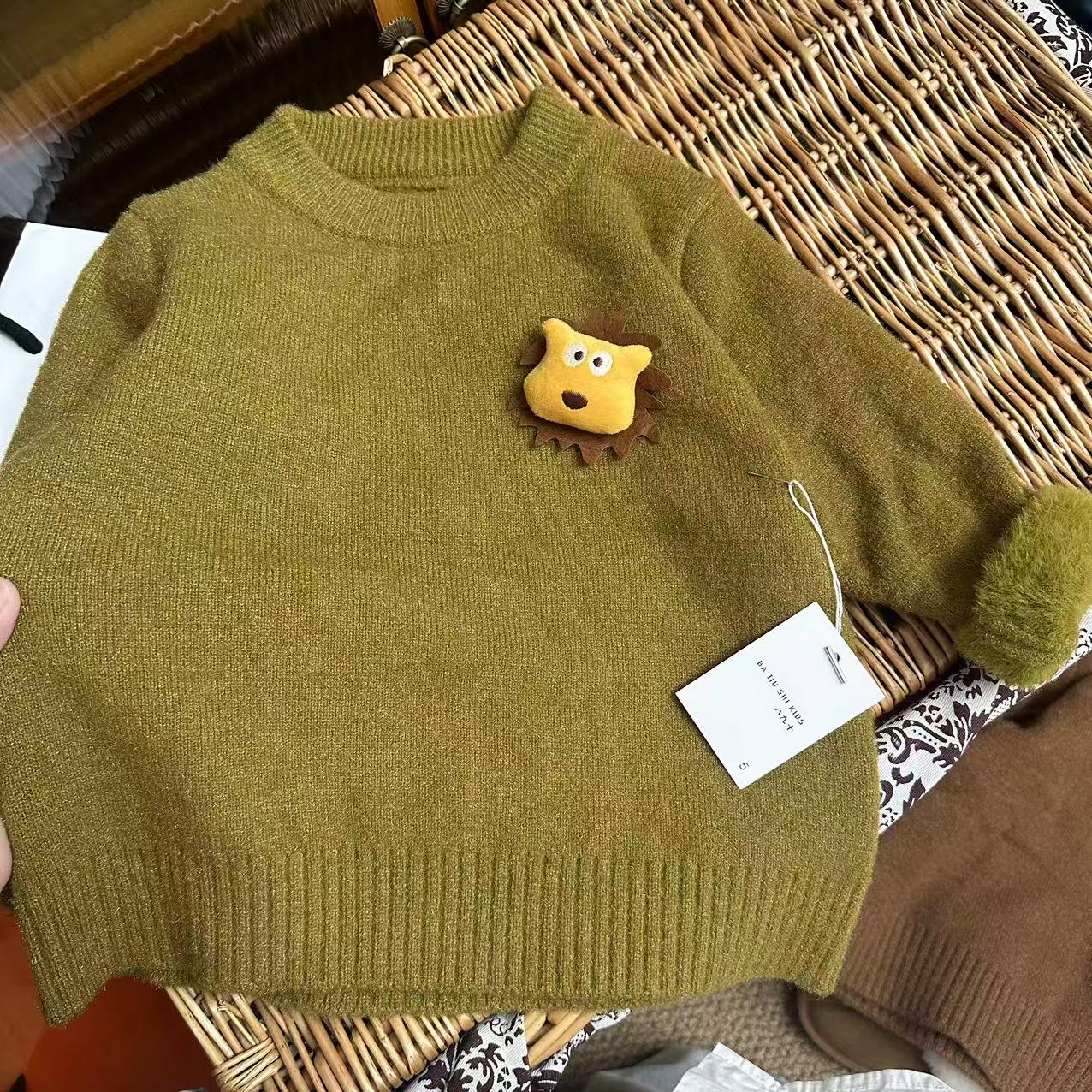 水貂毛跟色厚实软糯毛衣男童女童秋冬保暖立体公仔可拆卸套头毛衣
