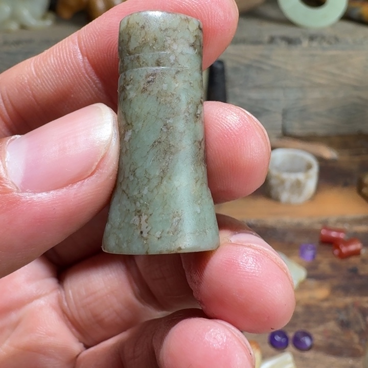 和田玉未镶嵌车挂青*在