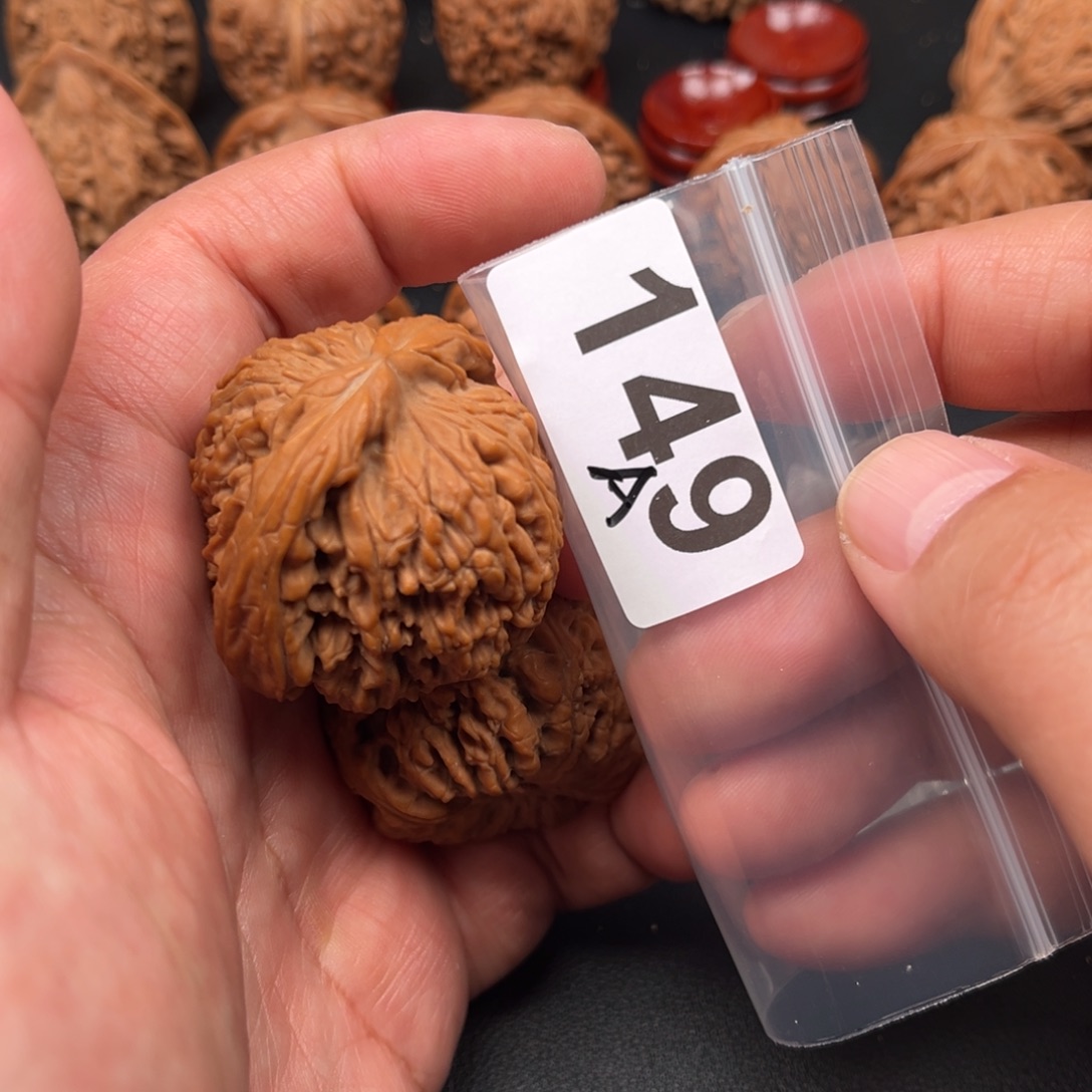 谢***板把件桃核南疆43个