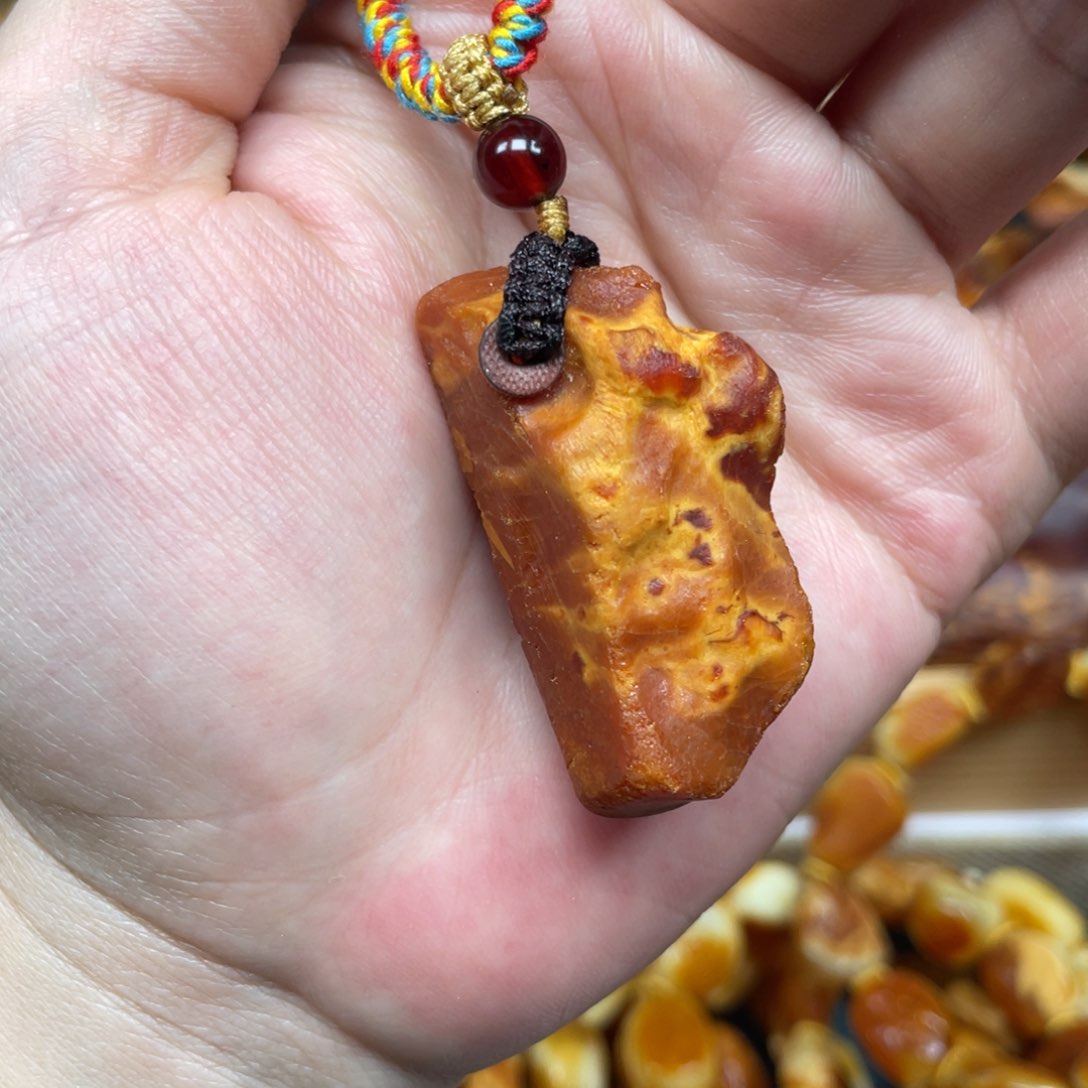 蜜蜡珠宝奇石未镶嵌