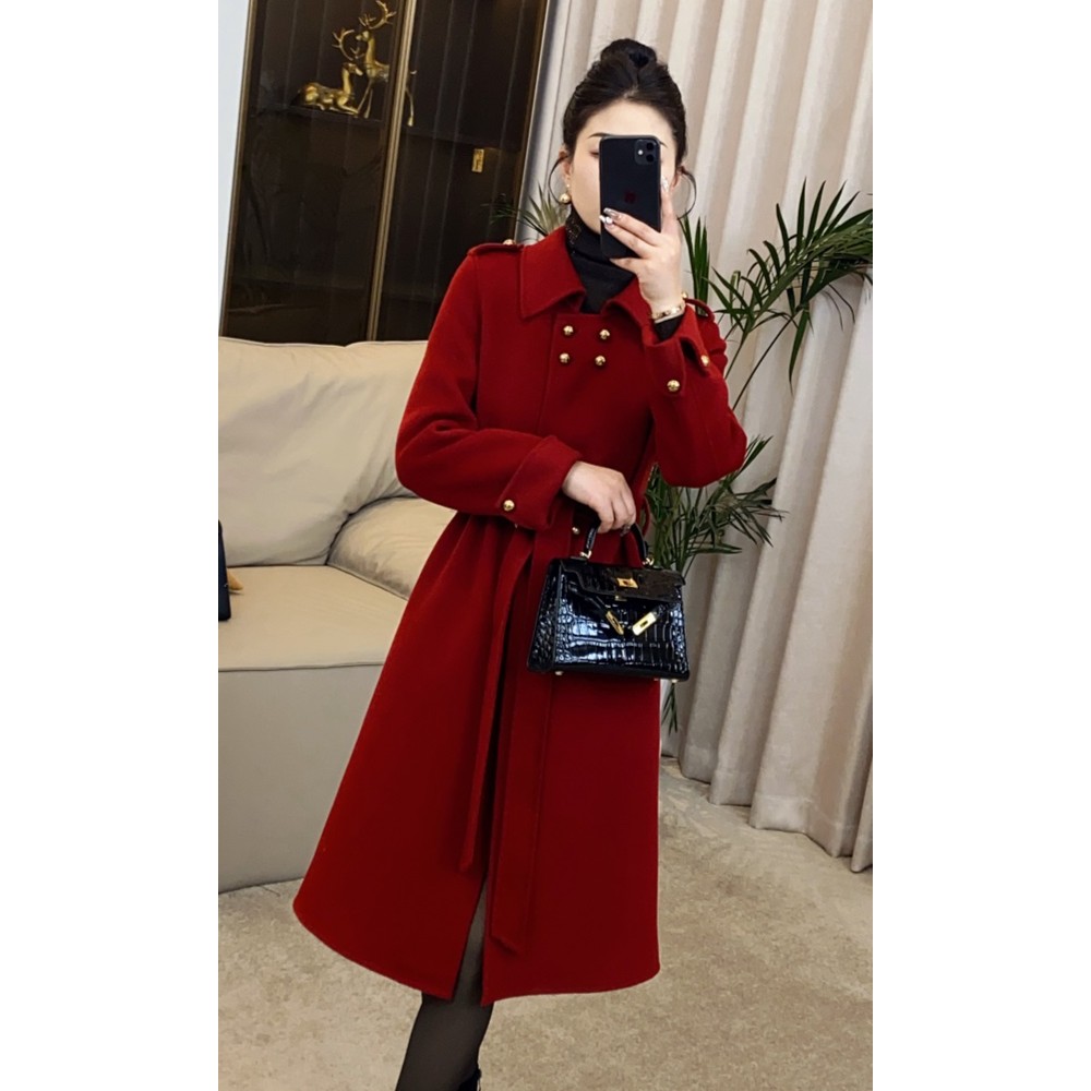 刘婷穿搭 小金扣气质双面羊毛大衣