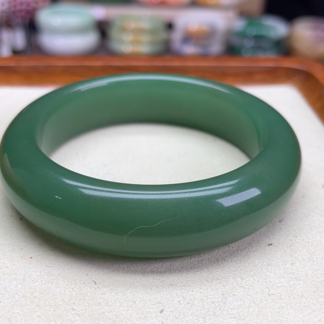 石英质玉未镶嵌手镯