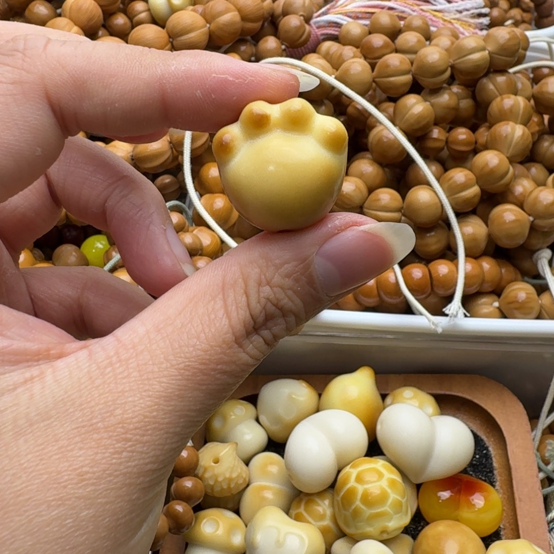 猴头核桃手串配饰