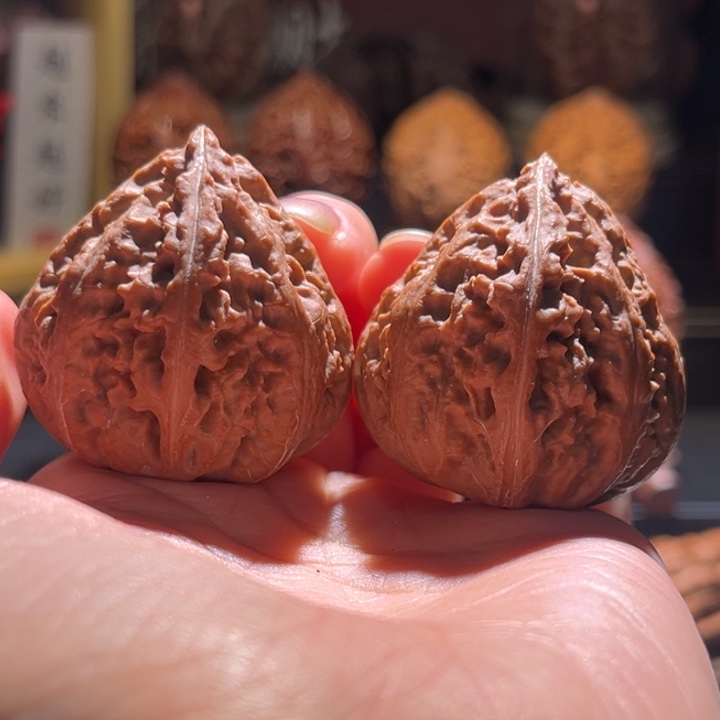 吊坠文玩核桃蚂蚁草莓80