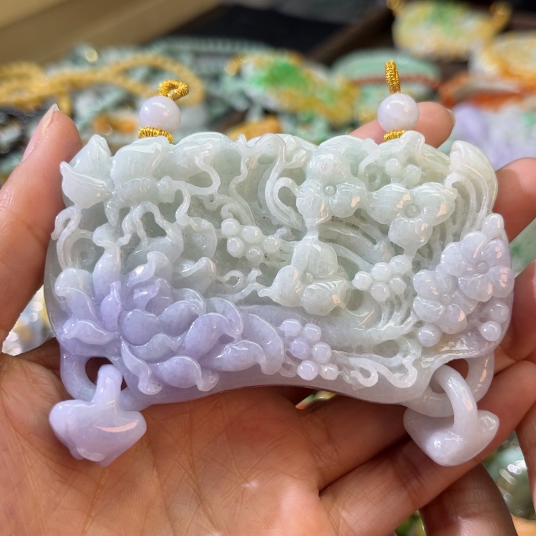 翡翠颈饰未镶嵌待编款