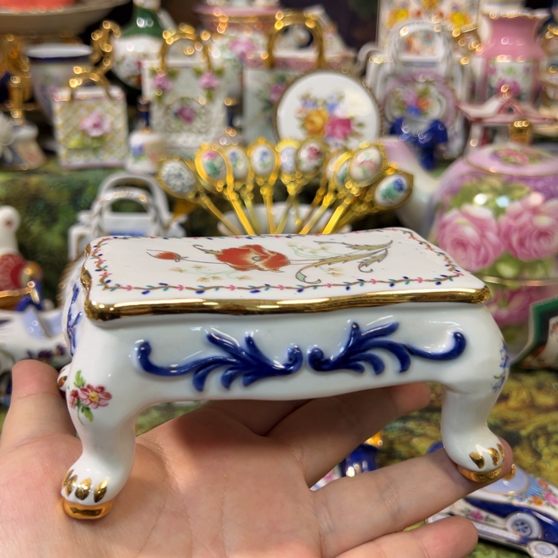 摆件鹿与海陶瓷家居用品有限公司