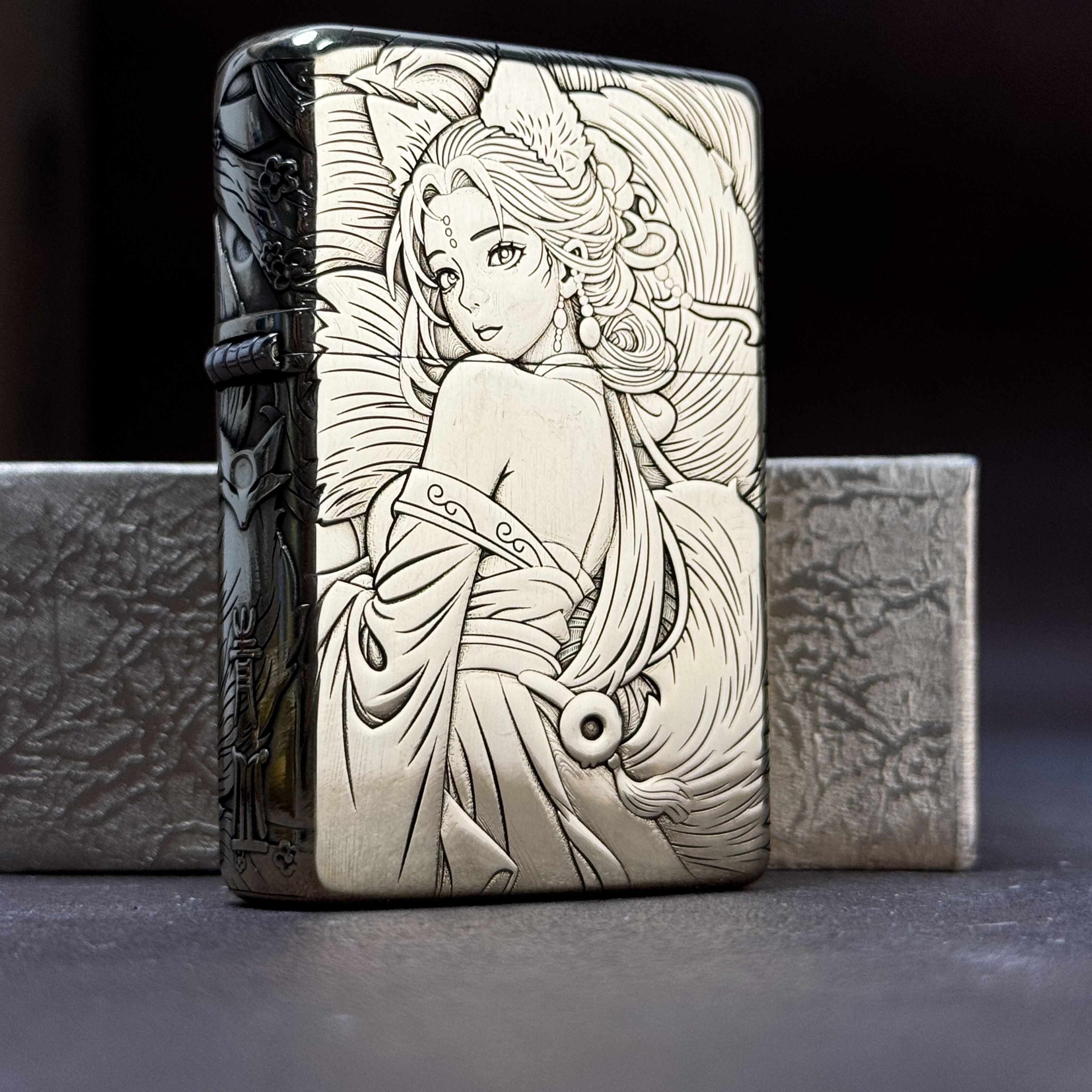 首领三代802青丘九尾新款砂轮防风打火机黄铜双面浮雕古风款式