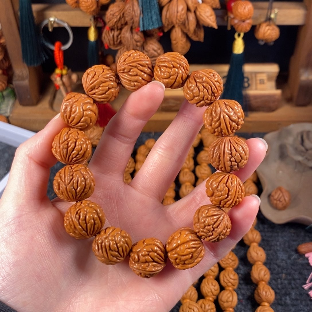 吊坠桃核桃枭手串