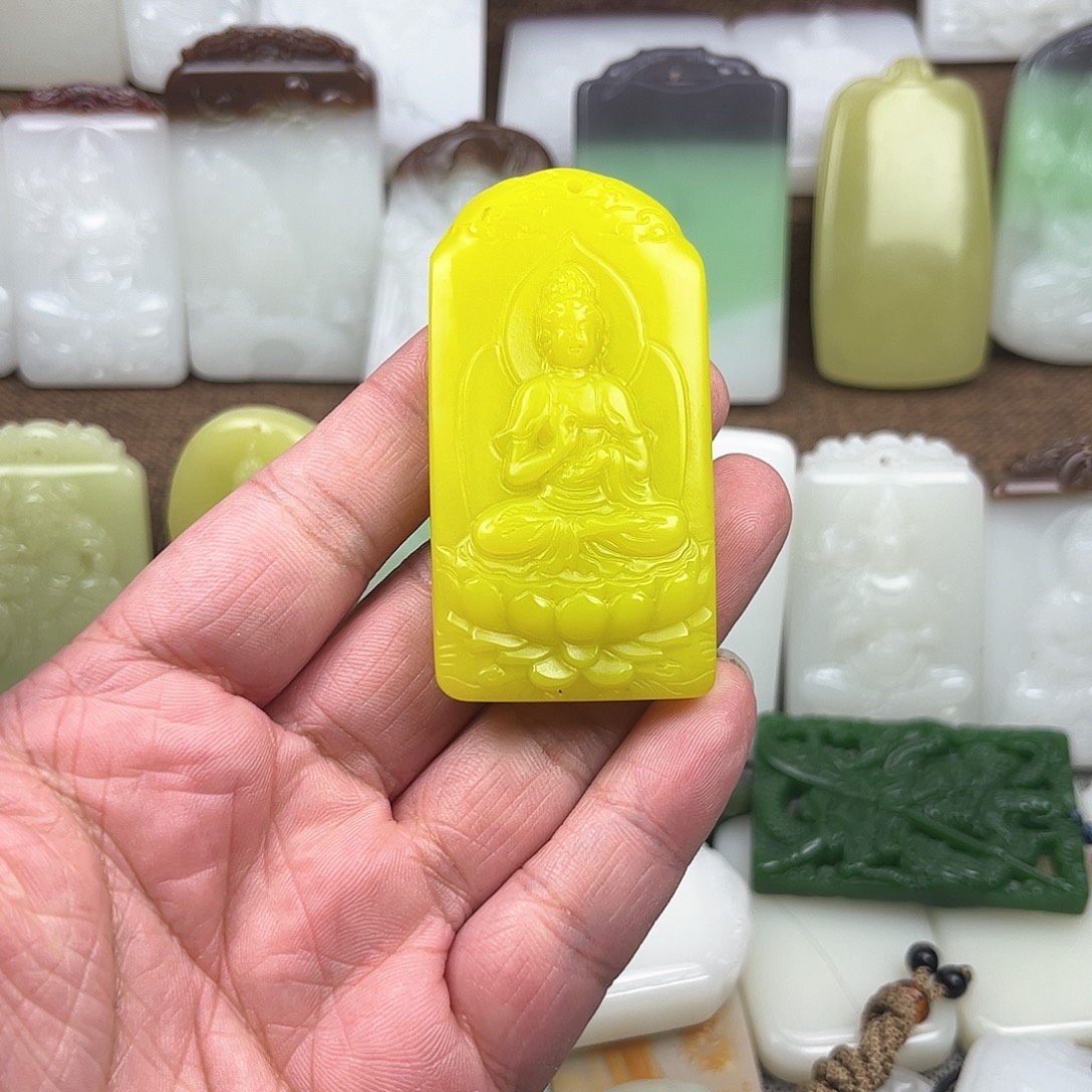 和田玉未镶嵌颈饰