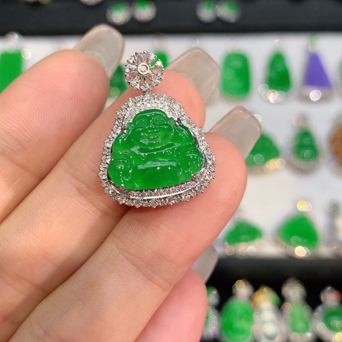 ****)翡翠18K金镶嵌颈饰尾款