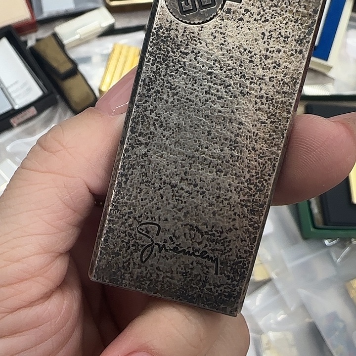 王****纪家超薄银卡片机