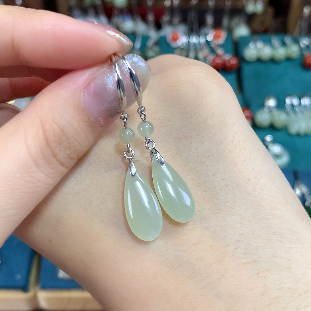 和田玉银S925镶嵌耳饰水滴