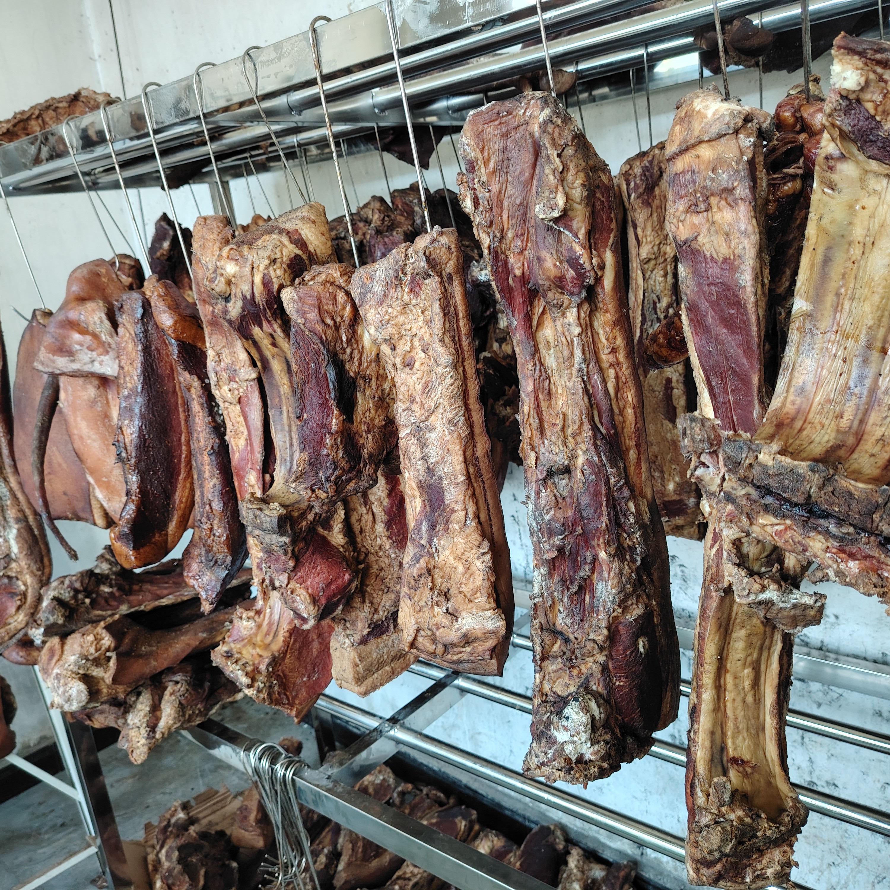 贵州农家柴火烟熏腊肉散称计价特色美味